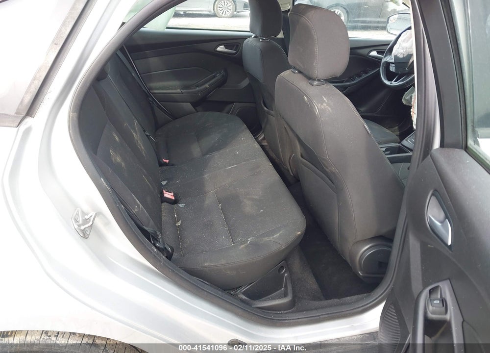 2015 FORD FOCUS VIN: 1FADP3F25FL297738