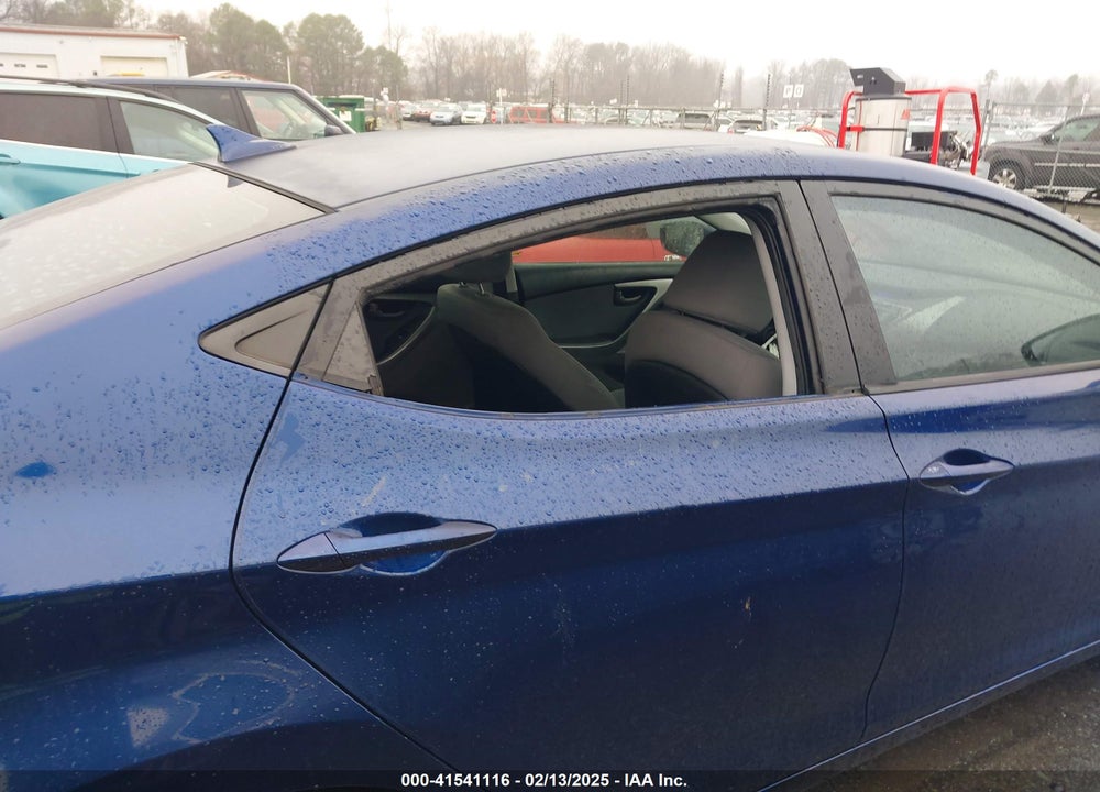 2013 HYUNDAI ELANTRA VIN: KMHDH4AE0DU835215