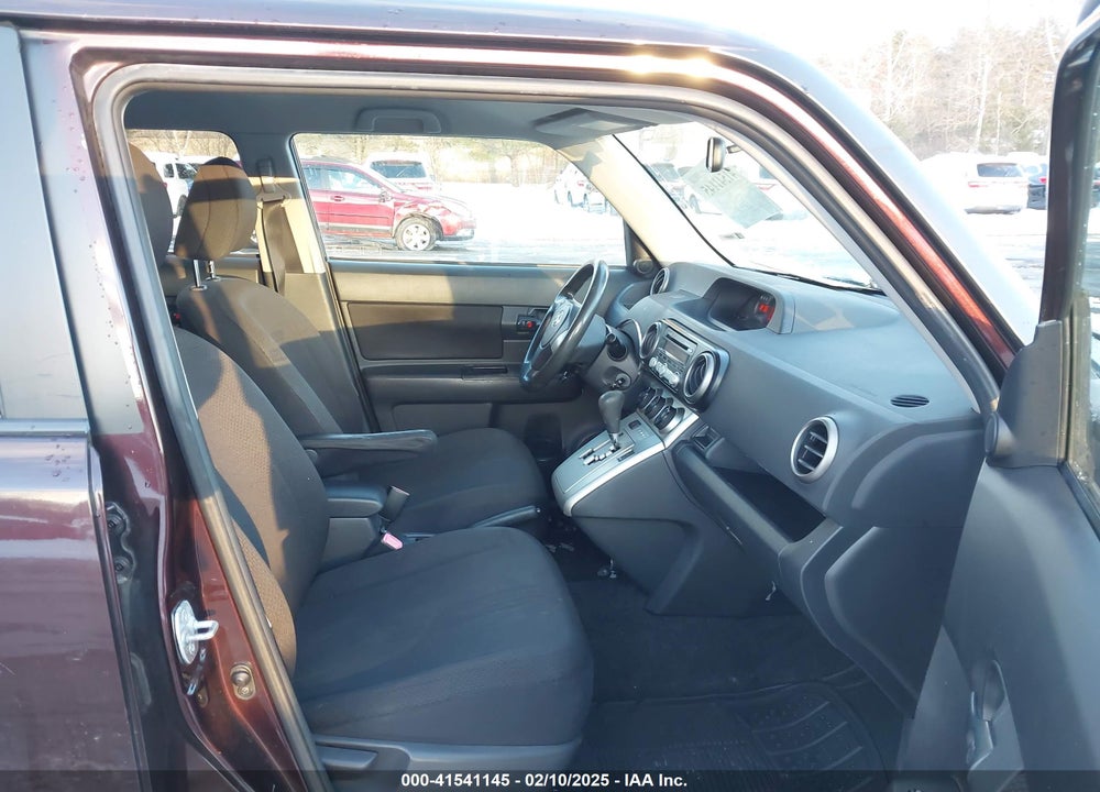 2008 SCION XB VIN: JTLKE50E681007032