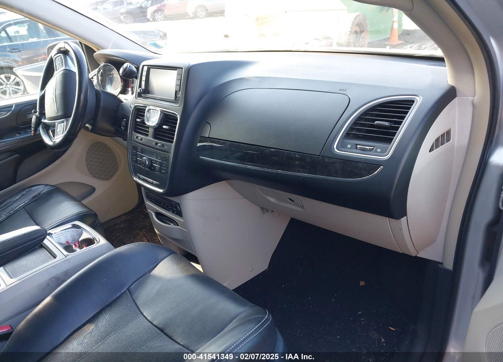 2011 CHRYSLER TOWN & COUNTRY TOURING-L VIN: 2A4RR8DGXBR782118