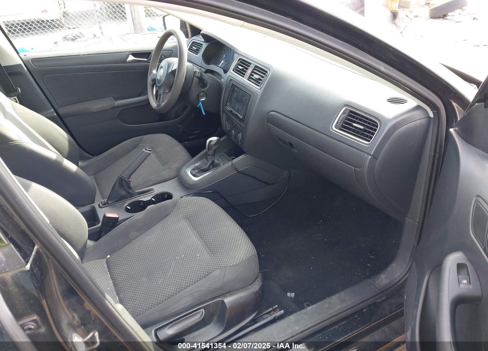 2011 VOLKSWAGEN JETTA VIN: 3VW2K7AJ7BM374332