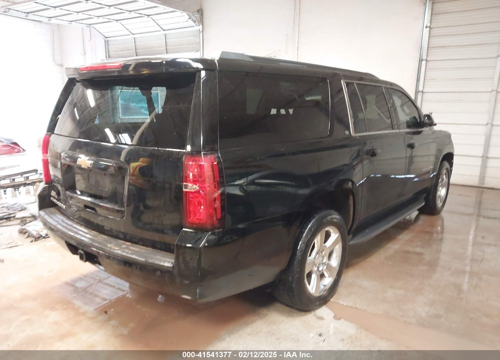 2016 CHEVROLET SUBURBAN LT VIN: 1GNSKHKC1GR109217