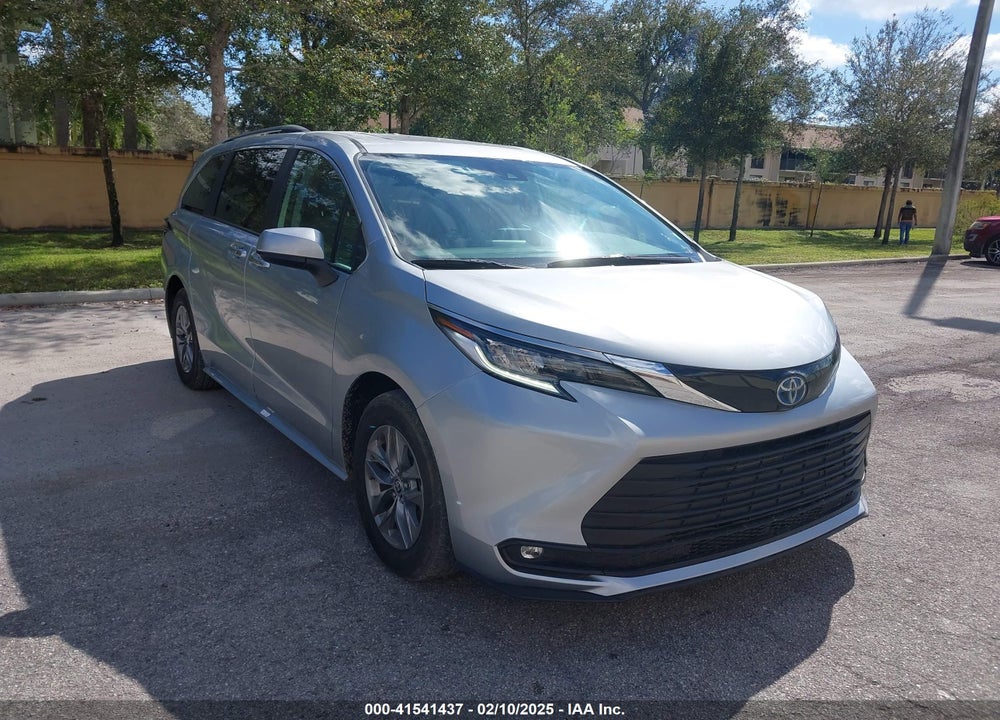 2024 TOYOTA SIENNA VIN: 5TDYRKEC9RS200201