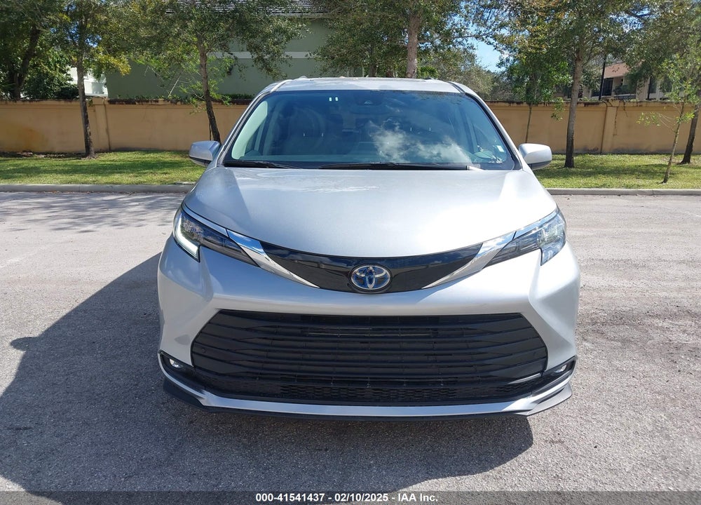 2024 TOYOTA SIENNA VIN: 5TDYRKEC9RS200201