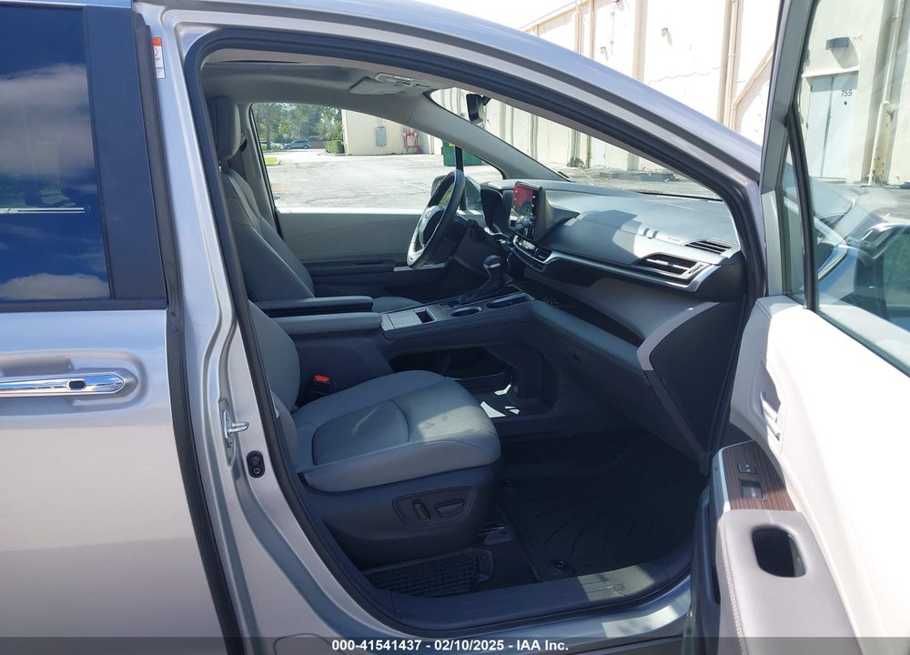 2024 TOYOTA SIENNA VIN: 5TDYRKEC9RS200201