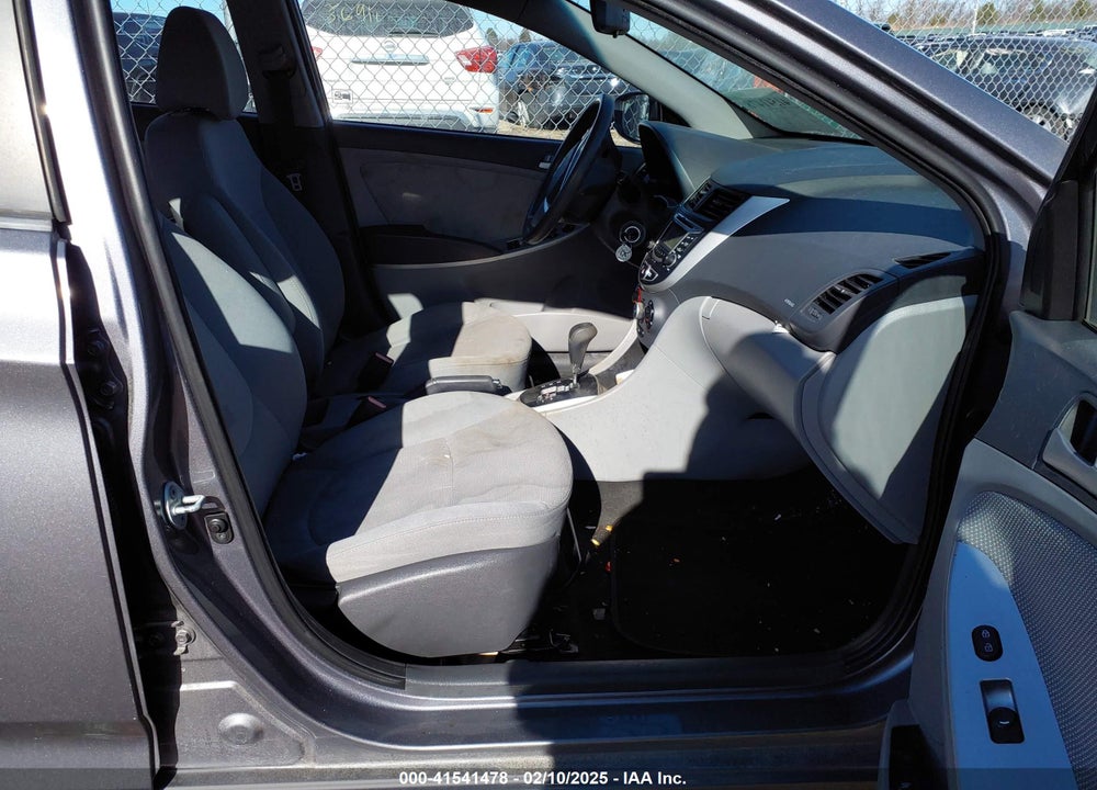 2013 HYUNDAI ACCENT VIN: KMHCT4AE2DU481675
