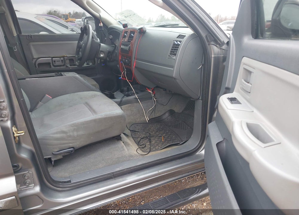2005 DODGE DAKOTA SLT VIN: 1D7HE48N05S293699