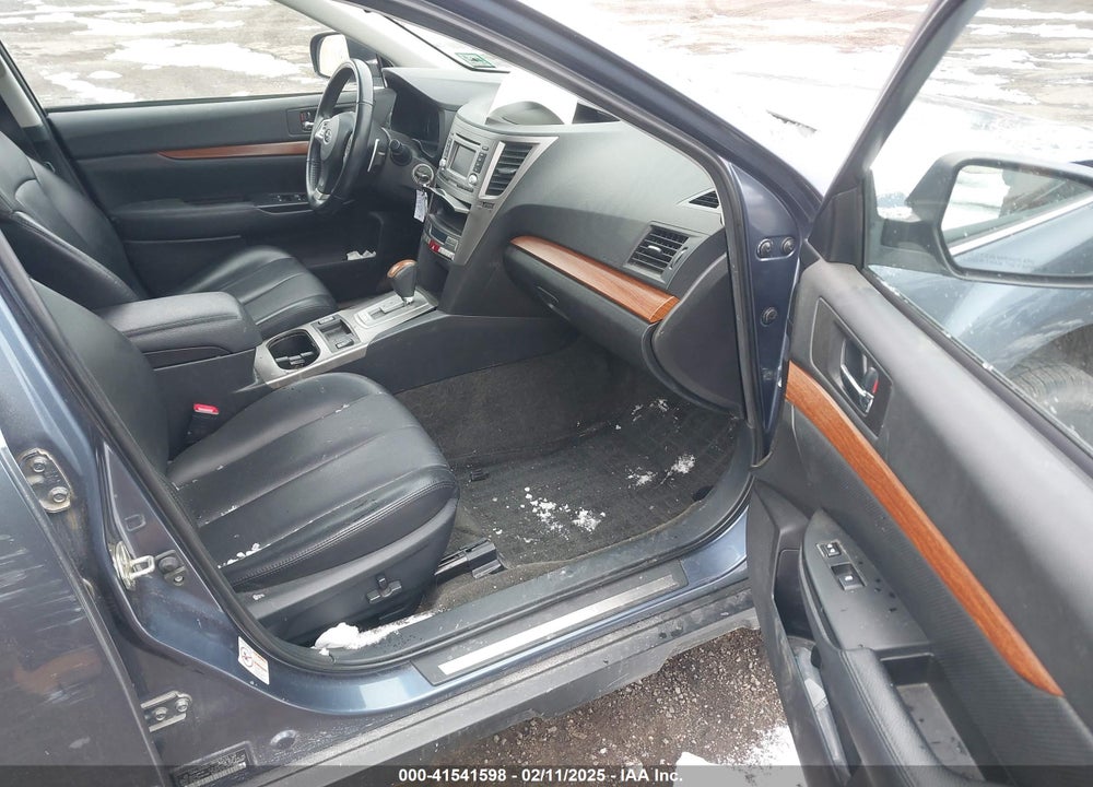 2014 SUBARU OUTBACK 2.5I LIMITED VIN: 4S4BRBLC1E3233323