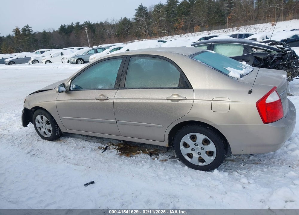 2006 KIA SPECTRA VIN: KNAFE122465242704