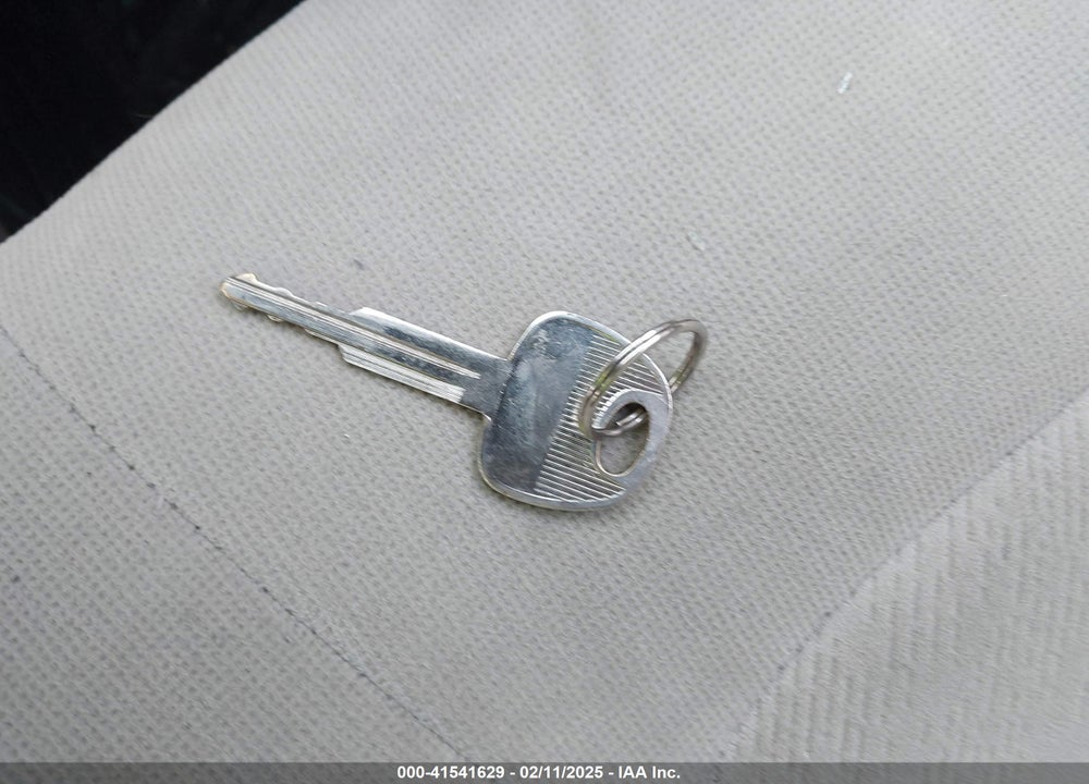 2006 KIA SPECTRA VIN: KNAFE122465242704