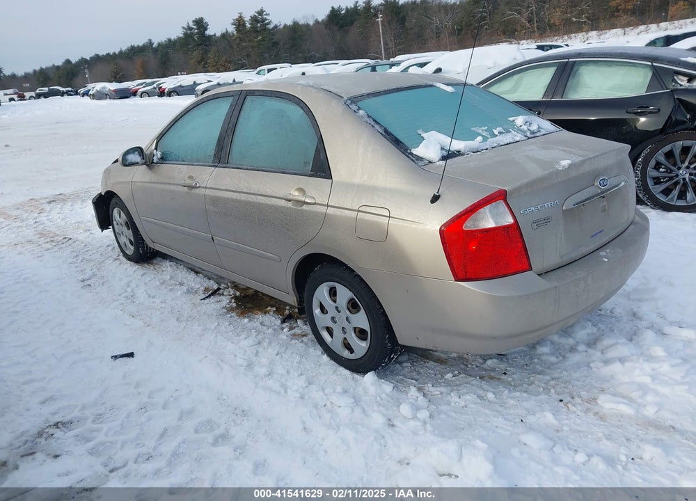 2006 KIA SPECTRA VIN: KNAFE122465242704