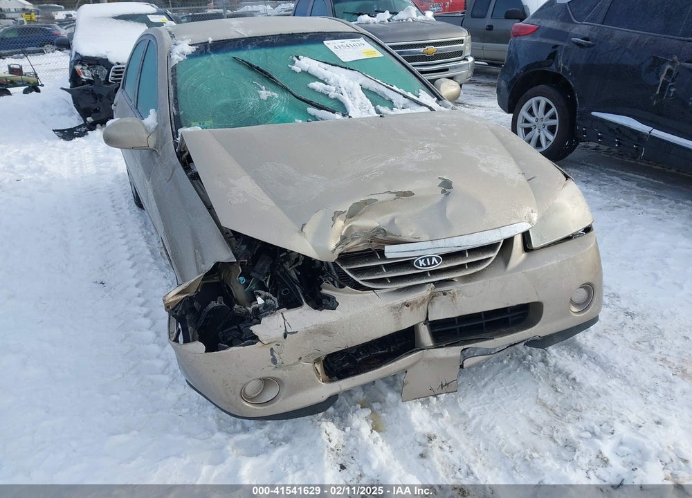2006 KIA SPECTRA VIN: KNAFE122465242704