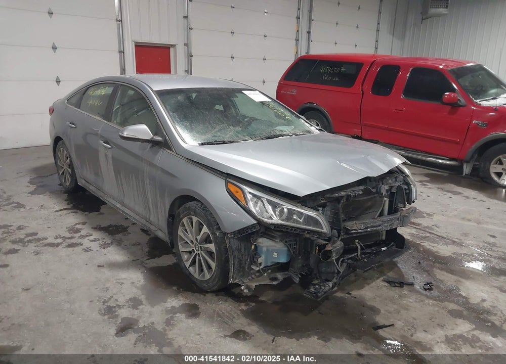2016 HYUNDAI SONATA VIN: 5NPE34AFXGH331933