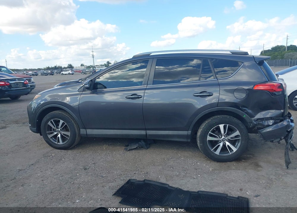 2016 TOYOTA RAV4 XLE VIN: 2T3WFREVXGW240213