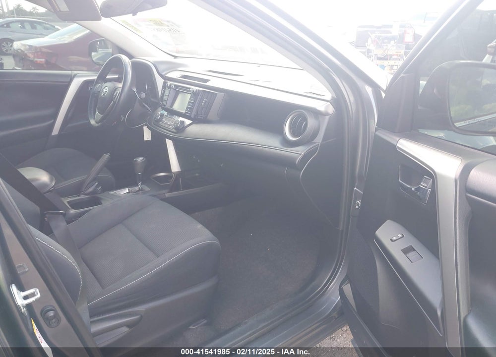 2016 TOYOTA RAV4 XLE VIN: 2T3WFREVXGW240213