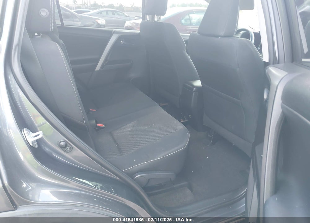 2016 TOYOTA RAV4 XLE VIN: 2T3WFREVXGW240213