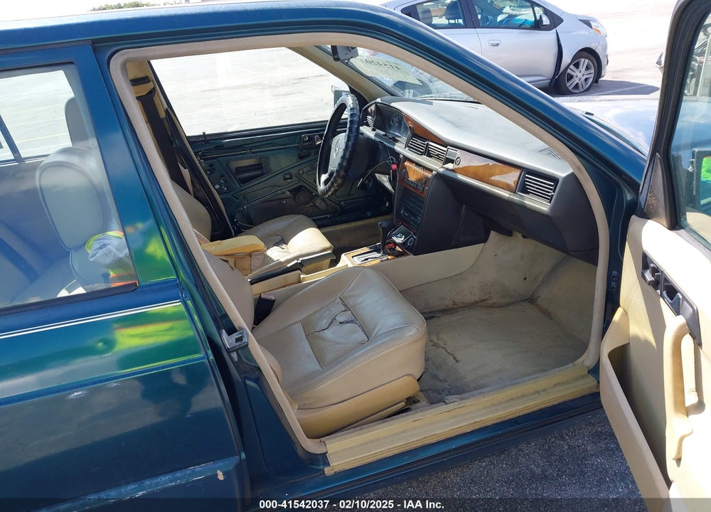 1993 MERCEDES-BENZ 190 E 2.3 VIN: WDBDA28DXPG064659