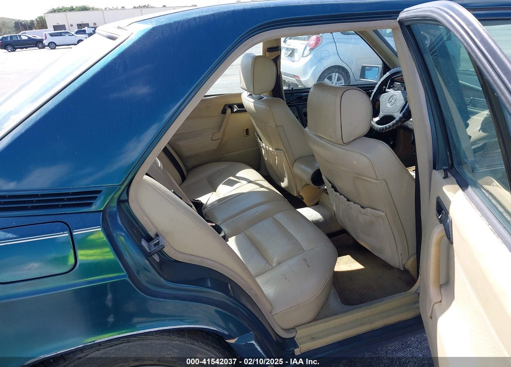 1993 MERCEDES-BENZ 190 E 2.3 VIN: WDBDA28DXPG064659