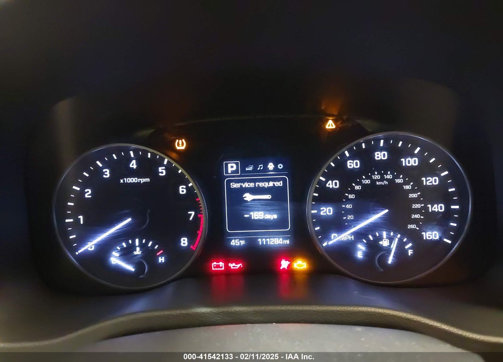 2018 HYUNDAI ELANTRA VIN: 5NPD84LF7JH365118