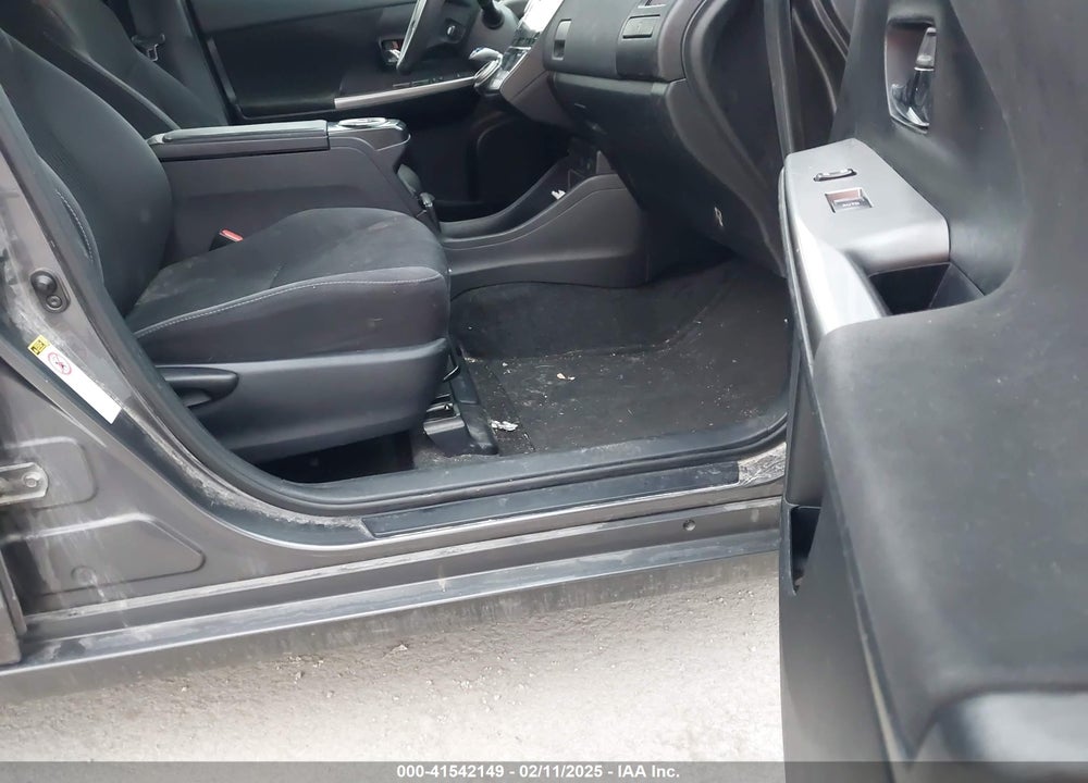 2015 TOYOTA PRIUS V THREE VIN: JTDZN3EU3FJ018680