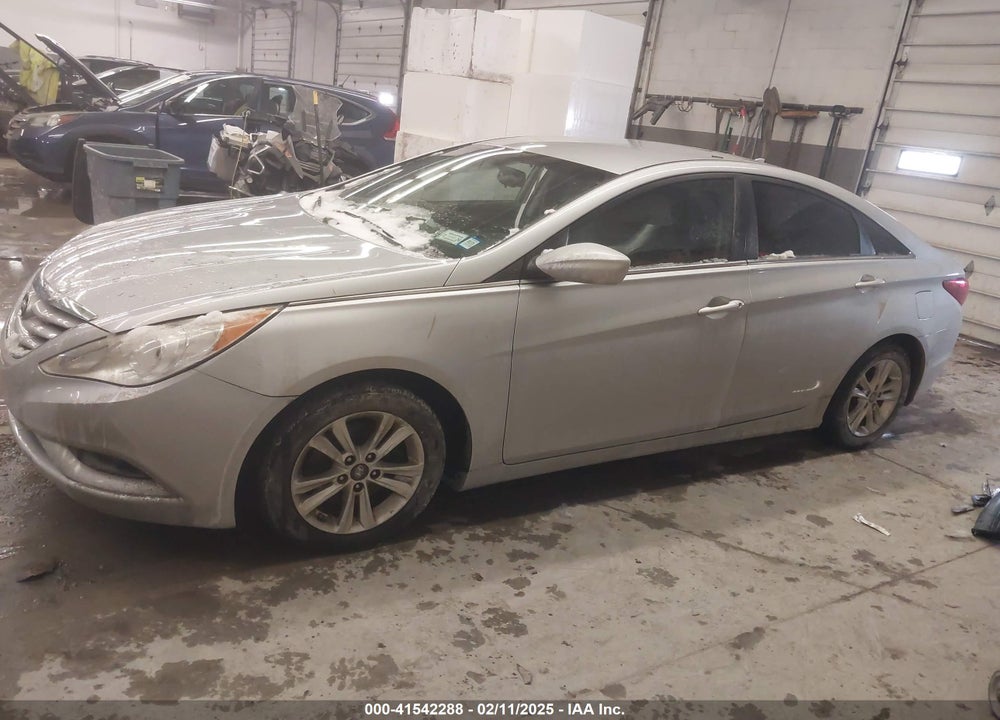 2013 HYUNDAI SONATA VIN: 5NPEB4AC8DH785845