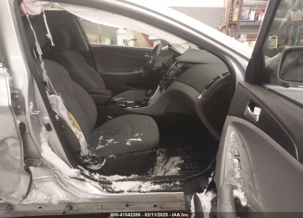 2013 HYUNDAI SONATA VIN: 5NPEB4AC8DH785845