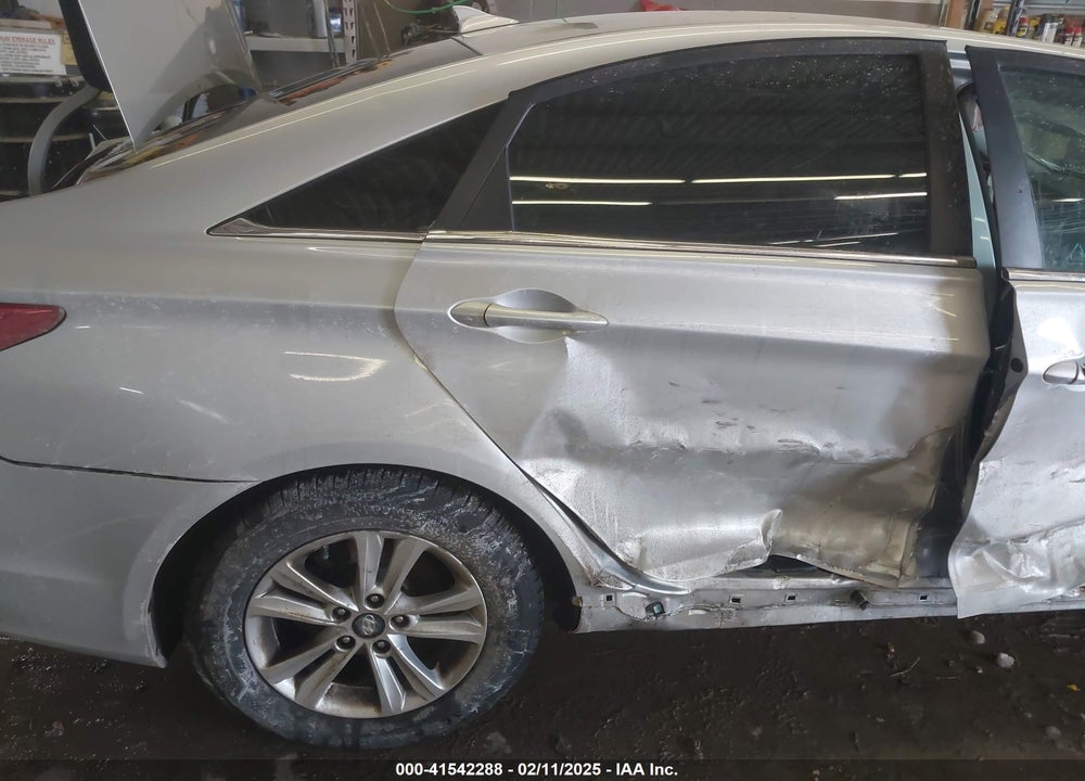 2013 HYUNDAI SONATA VIN: 5NPEB4AC8DH785845