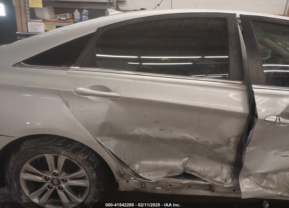 2013 HYUNDAI SONATA VIN: 5NPEB4AC8DH785845