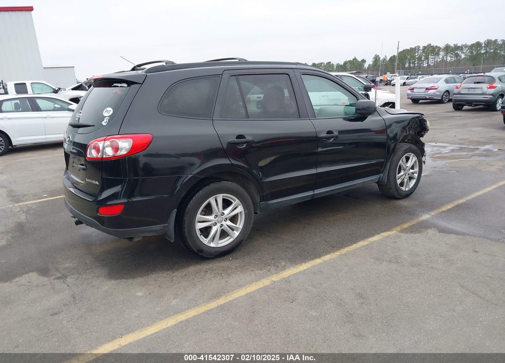 2011 HYUNDAI SANTA FE SE VIN: 5XYZH4AG2BG020301