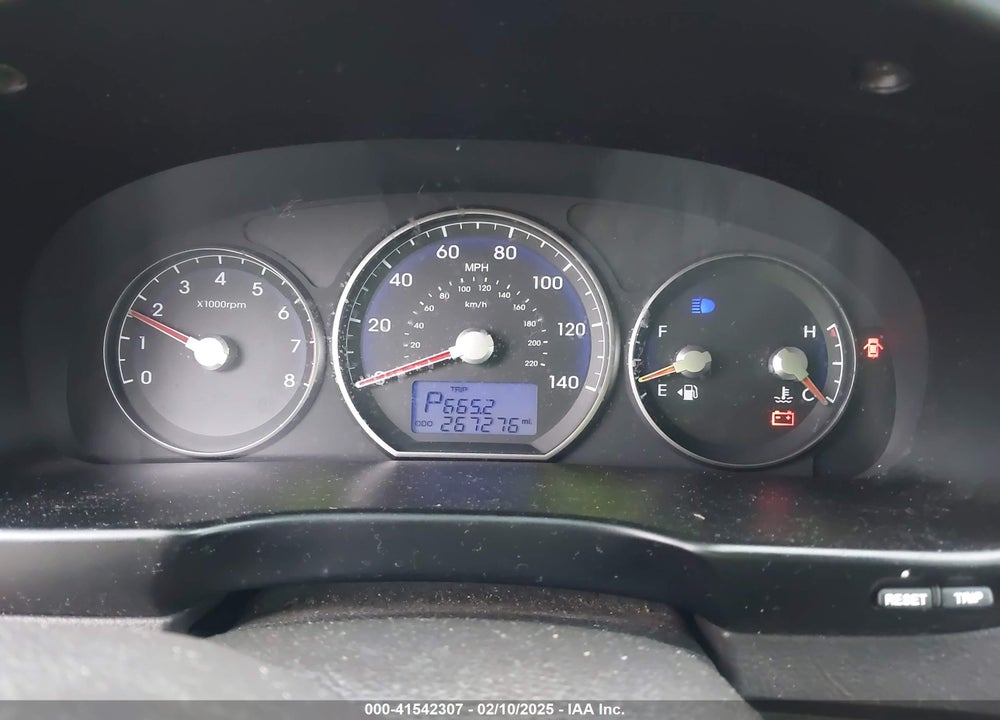 2011 HYUNDAI SANTA FE SE VIN: 5XYZH4AG2BG020301