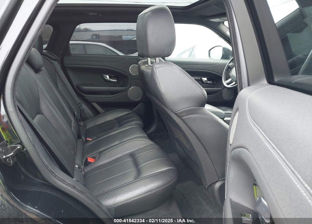2018 LAND ROVER RANGE ROVER EVOQUE VIN: SALVP2RX2JH272980