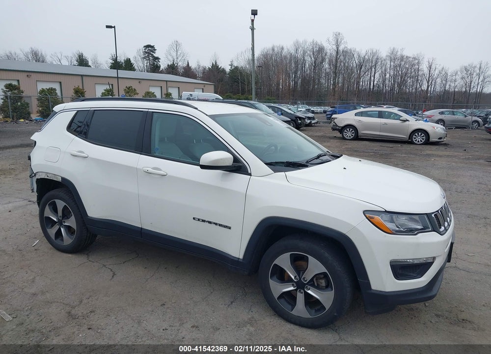 2019 JEEP COMPASS LATITUDE 4X4 VIN: 3C4NJDBB5KT835123