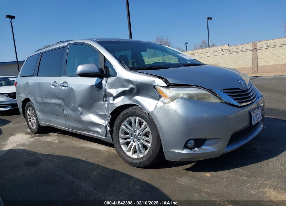 2016 TOYOTA SIENNA XLE LIMITED VIN: 5TDYK3DC3GS718216