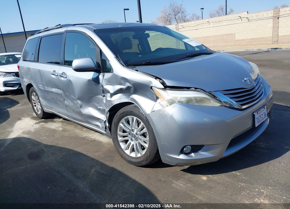 2016 TOYOTA SIENNA XLE LIMITED VIN: 5TDYK3DC3GS718216