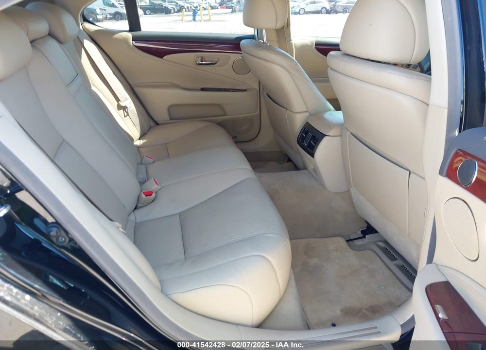 2007 LEXUS LS 460 VIN: JTHBL46FX75006662