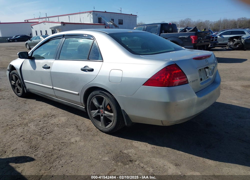 2007 HONDA ACCORD VIN: 1HGCM56177A016720