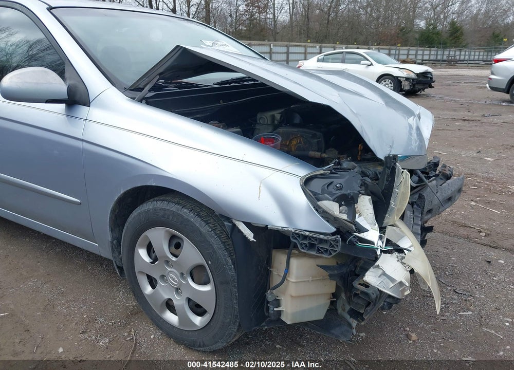 2008 KIA SPECTRA VIN: KNAFE121185514832