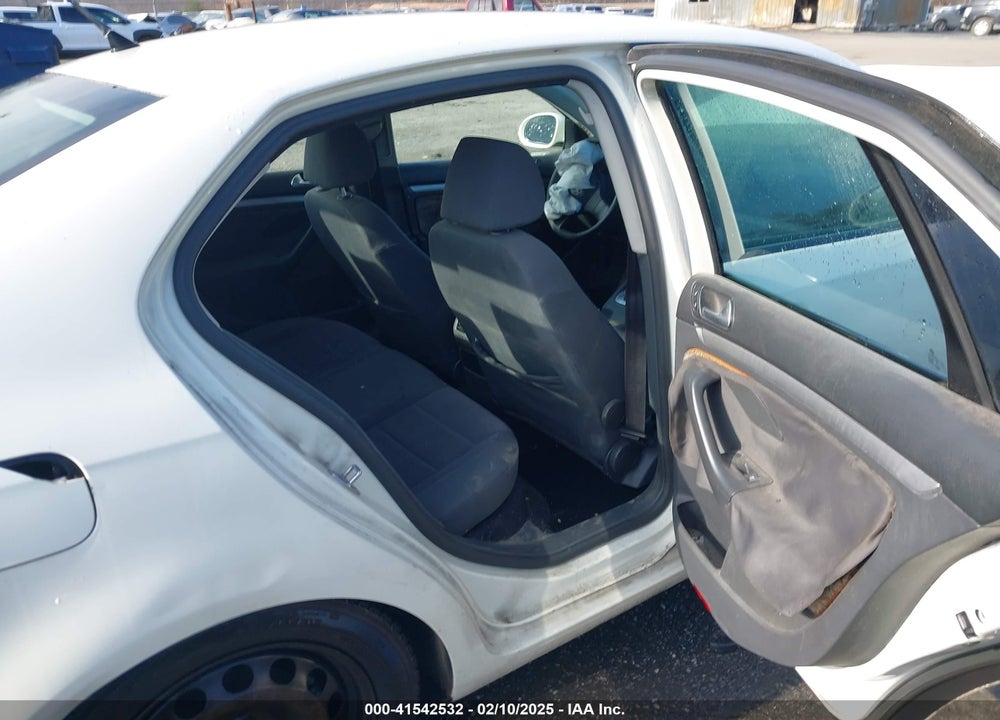 2008 VOLKSWAGEN JETTA S VIN: 3VWJM71K18M012164