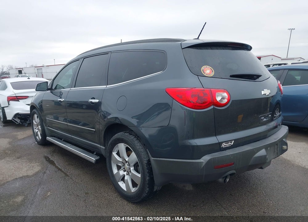 2011 CHEVROLET TRAVERSE VIN: 1GNKRLED8BJ186211