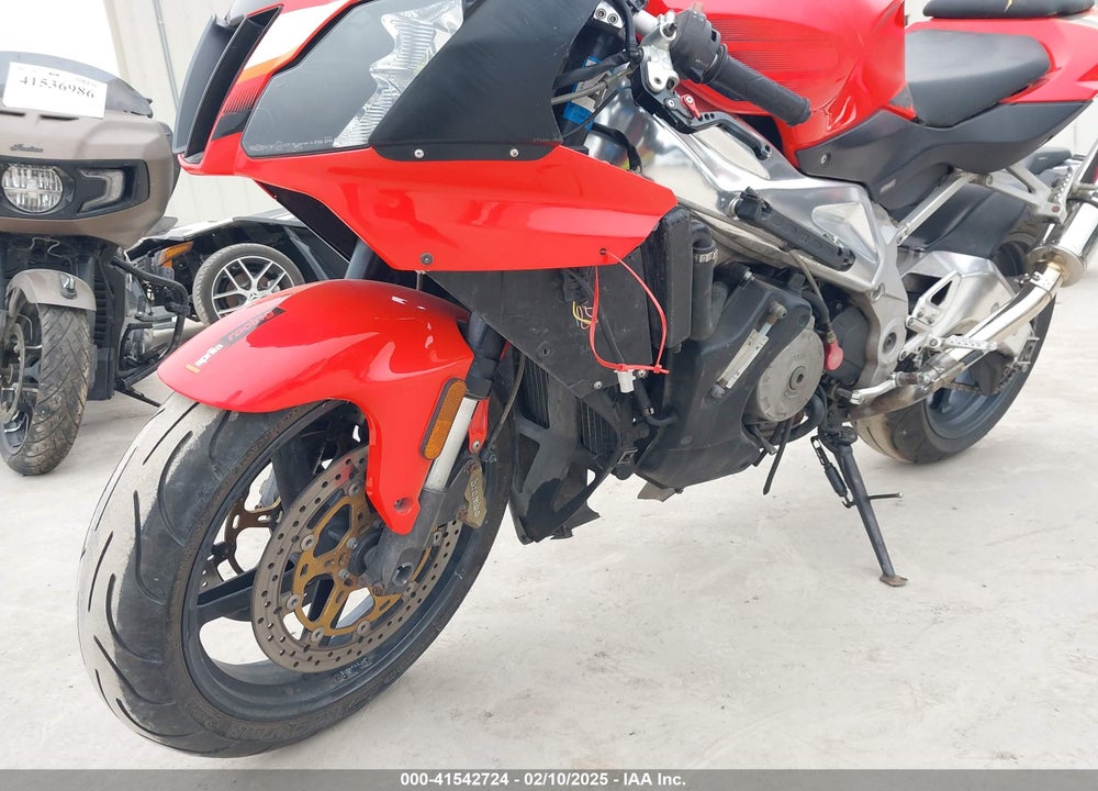 2004 APRILIA RSV 1000 R VIN: ZD4RRU0014S000009
