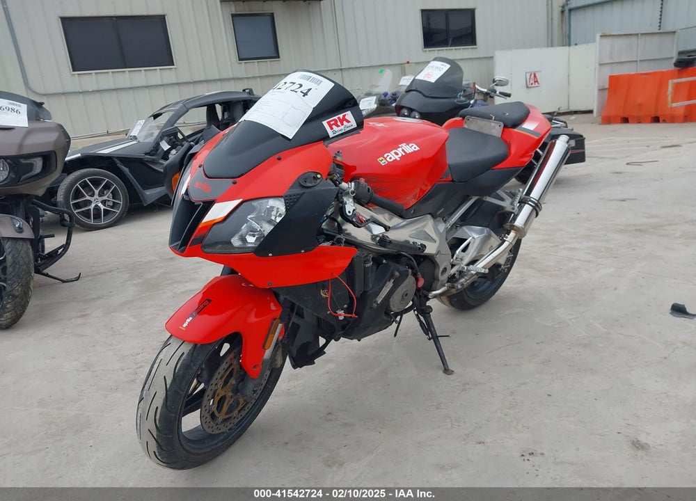 2004 APRILIA RSV 1000 R VIN: ZD4RRU0014S000009