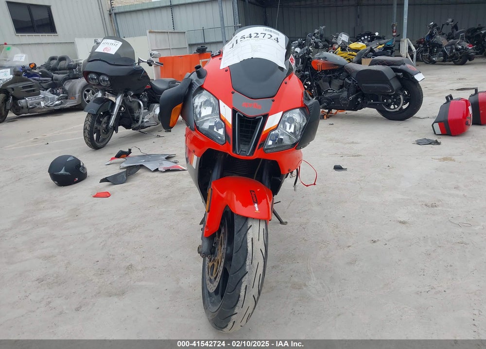 2004 APRILIA RSV 1000 R VIN: ZD4RRU0014S000009
