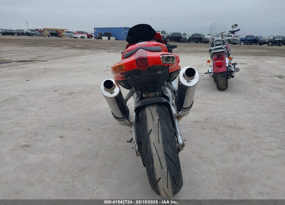 2004 APRILIA RSV 1000 R VIN: ZD4RRU0014S000009