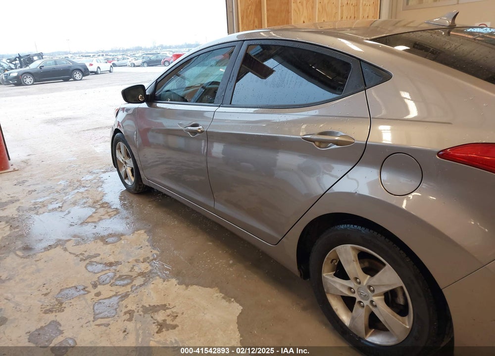 2012 HYUNDAI ELANTRA VIN: 5NPDH4AE1CH132235