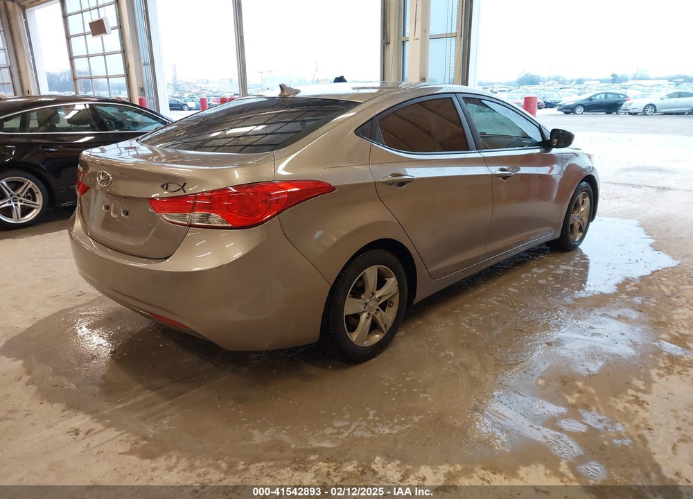 2012 HYUNDAI ELANTRA VIN: 5NPDH4AE1CH132235