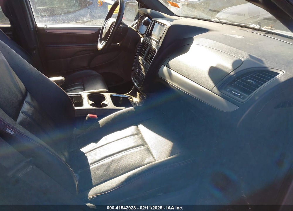 2019 DODGE GRAND CARAVAN VIN: 2C4RDGEG5KR744504