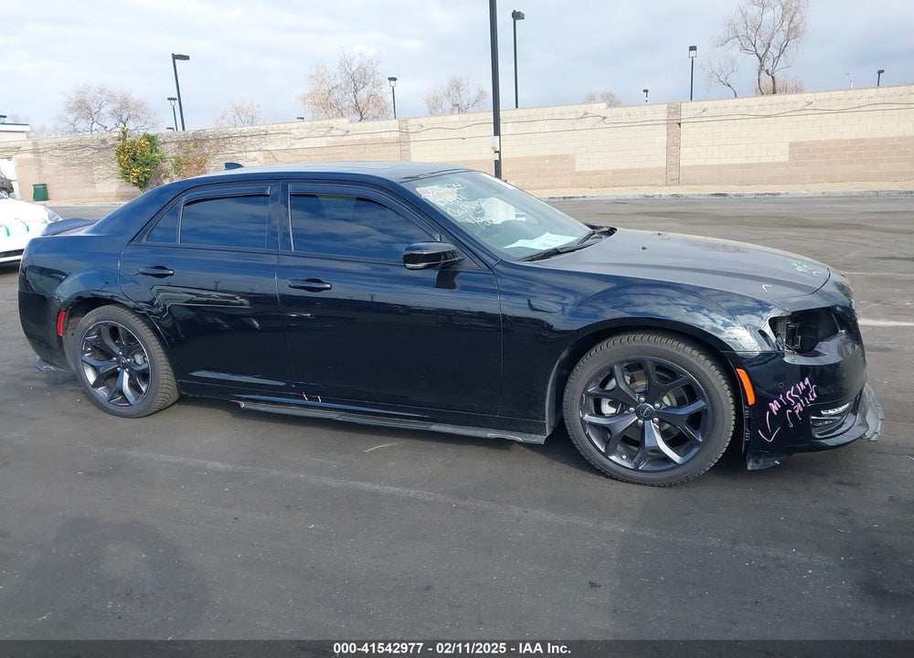 2023 CHRYSLER 300 VIN: 2C3CCABT6PH640953