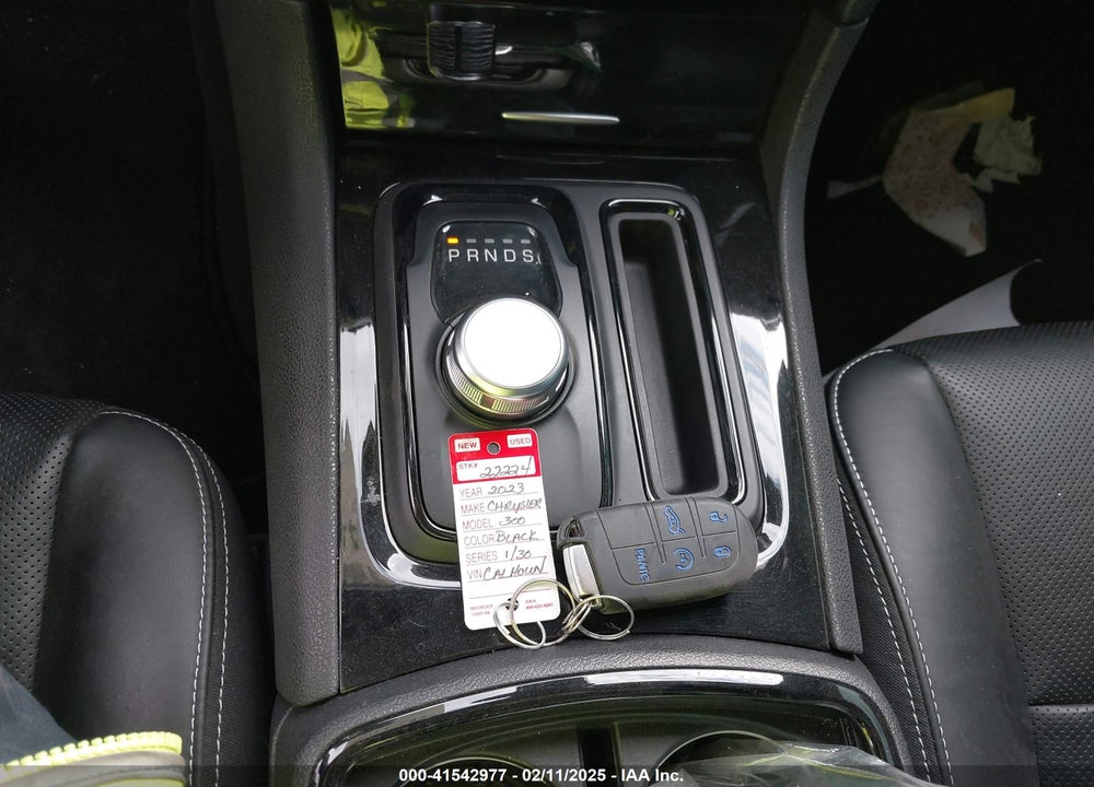 2023 CHRYSLER 300 VIN: 2C3CCABT6PH640953