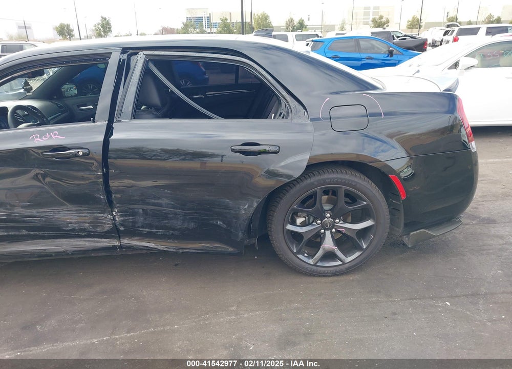 2023 CHRYSLER 300 VIN: 2C3CCABT6PH640953