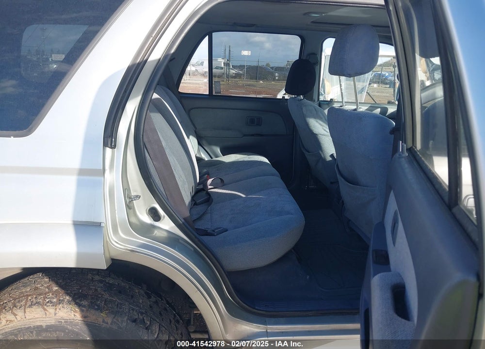 2000 TOYOTA 4RUNNER SR5 V6 VIN: JT3GN86R5Y0155146